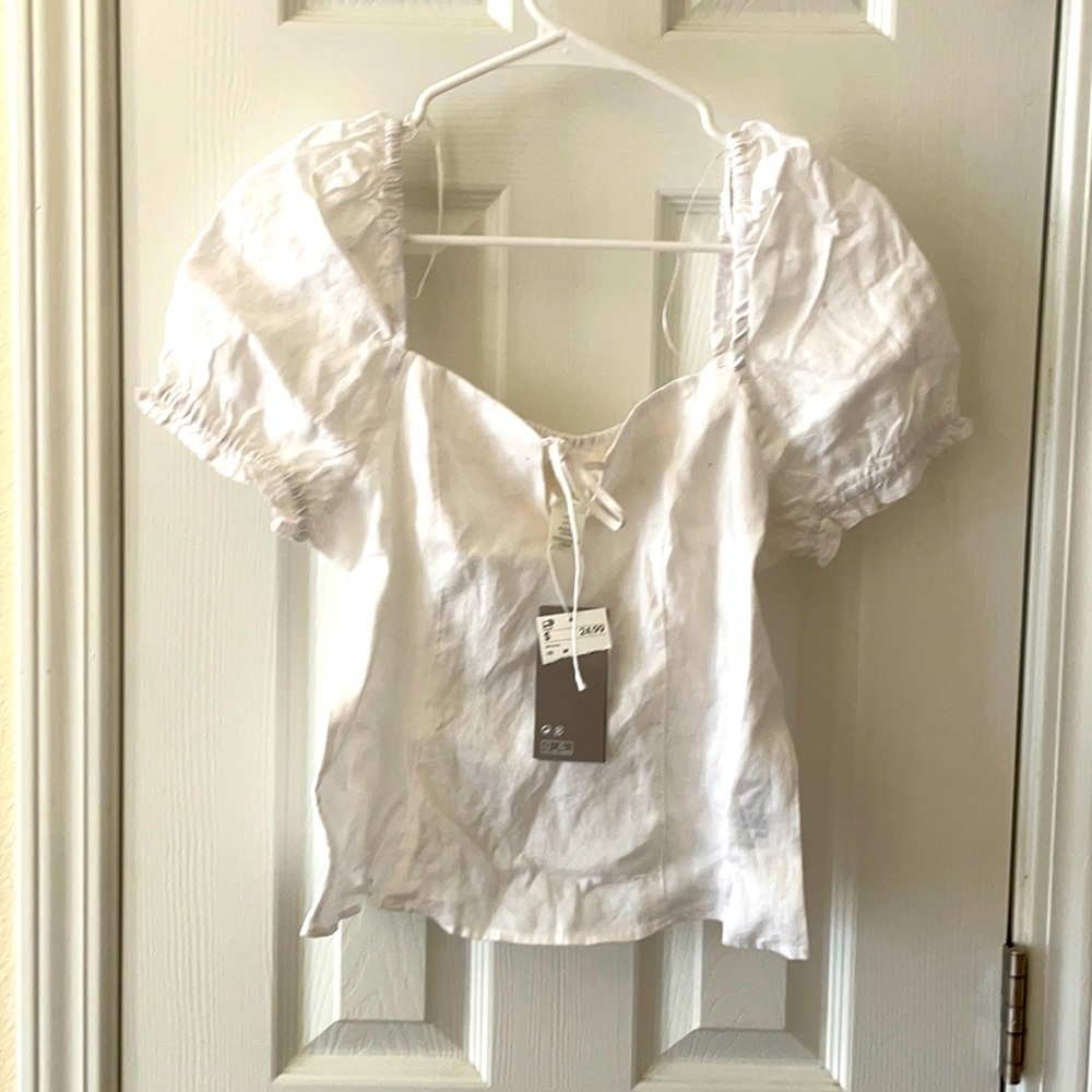 White linen puff sleeve blouse